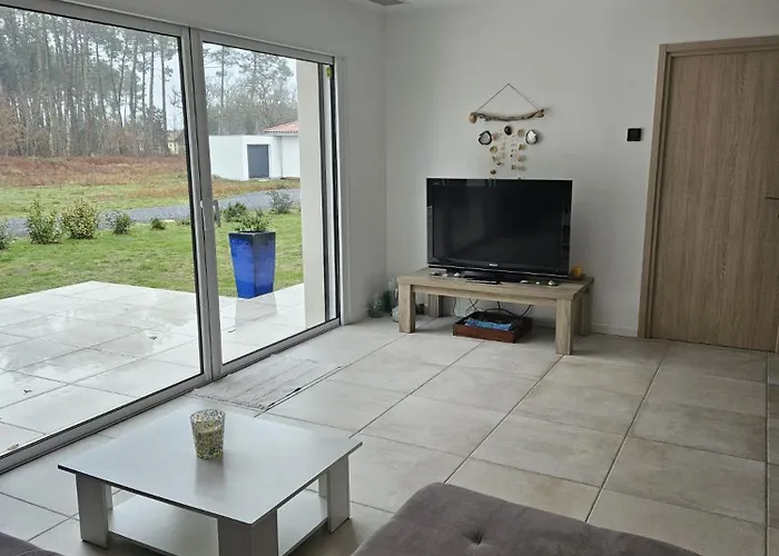 Maison Neuve Proche Du Lac De Leon Et De L\'Ocean